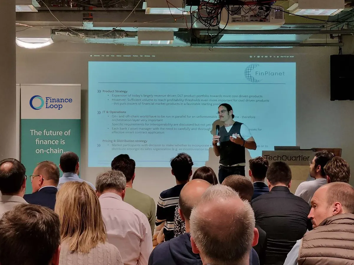 Dr. Dirk Sturz of FinPlanet presenting at a Finance Loop meetup at TechQuartier