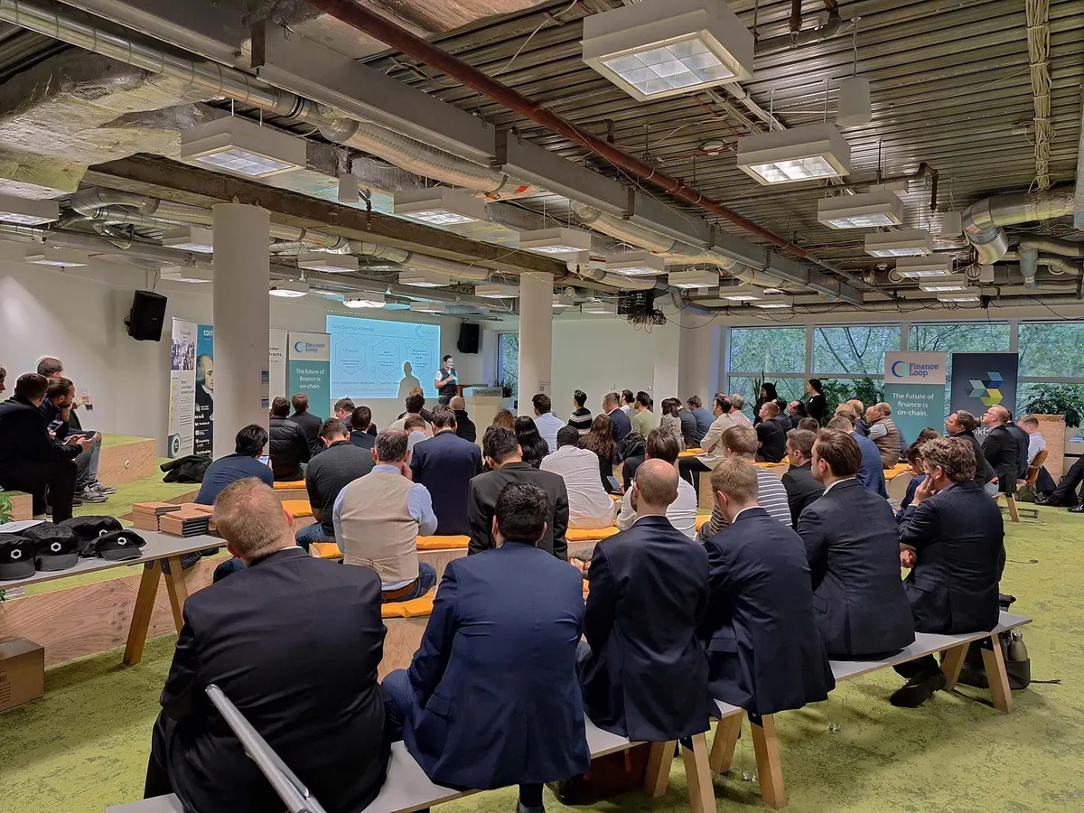 A full room at a Finance Loop panel at TechQuartier Frankfurt